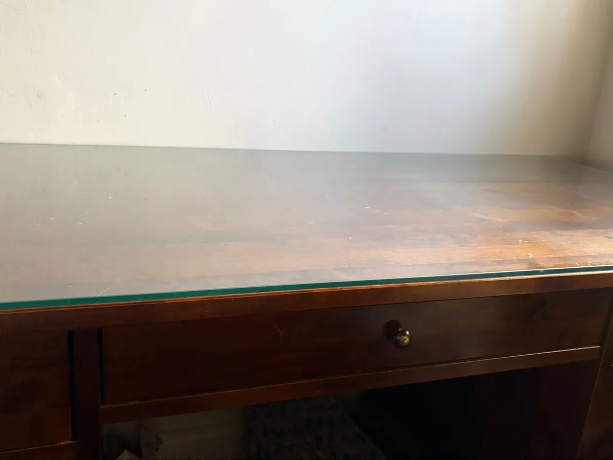 Desk - Image 2