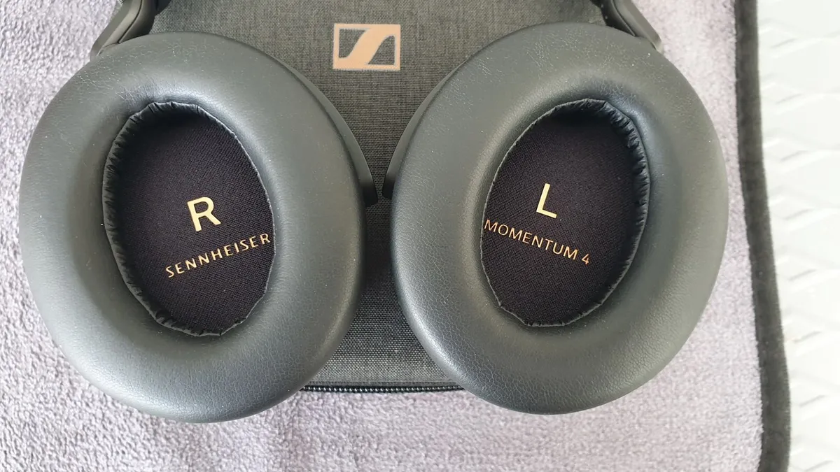 Sennheiser Momentum 4 SE Headphones - Image 3