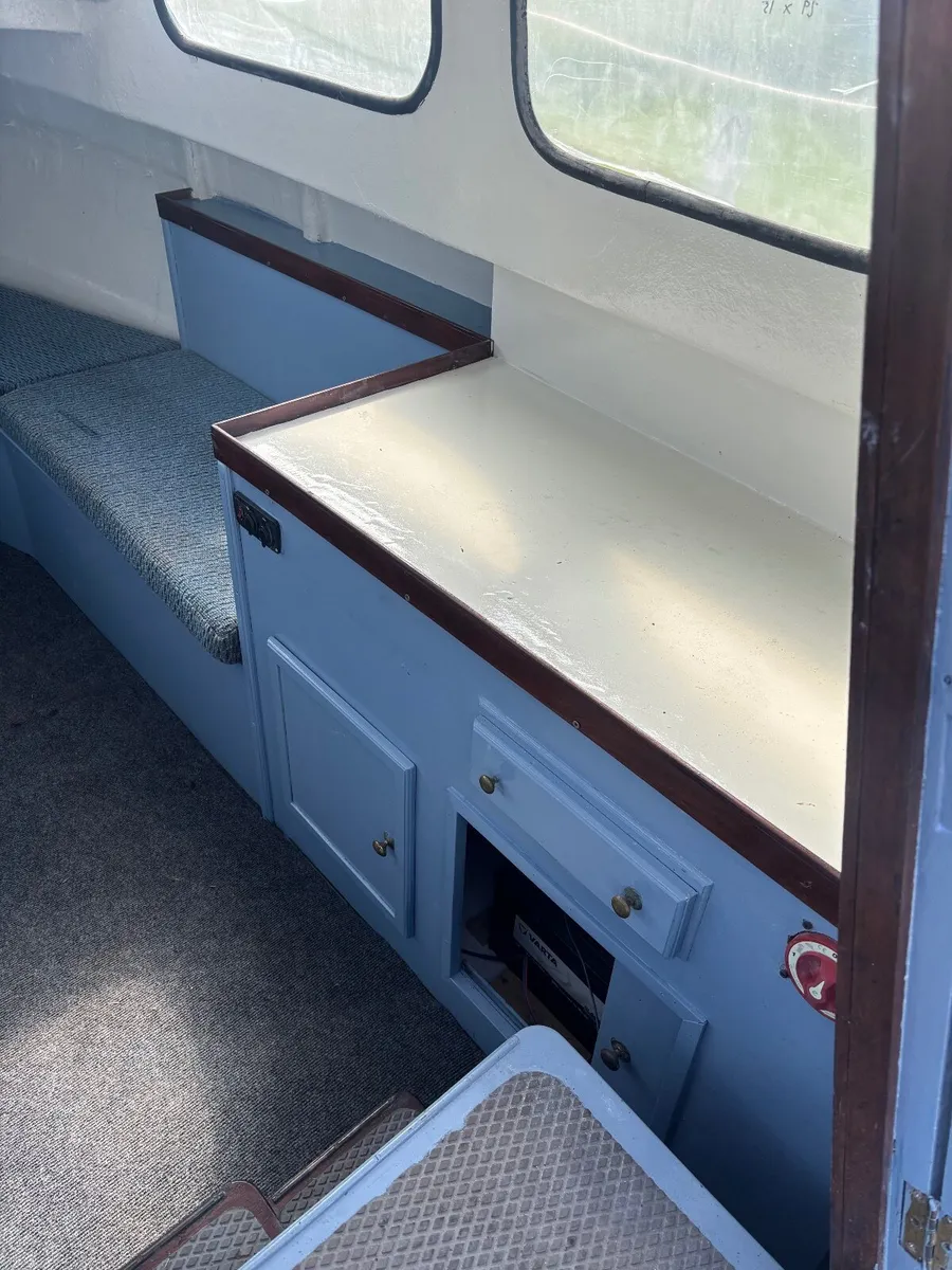 boat  cruiser - Image 4