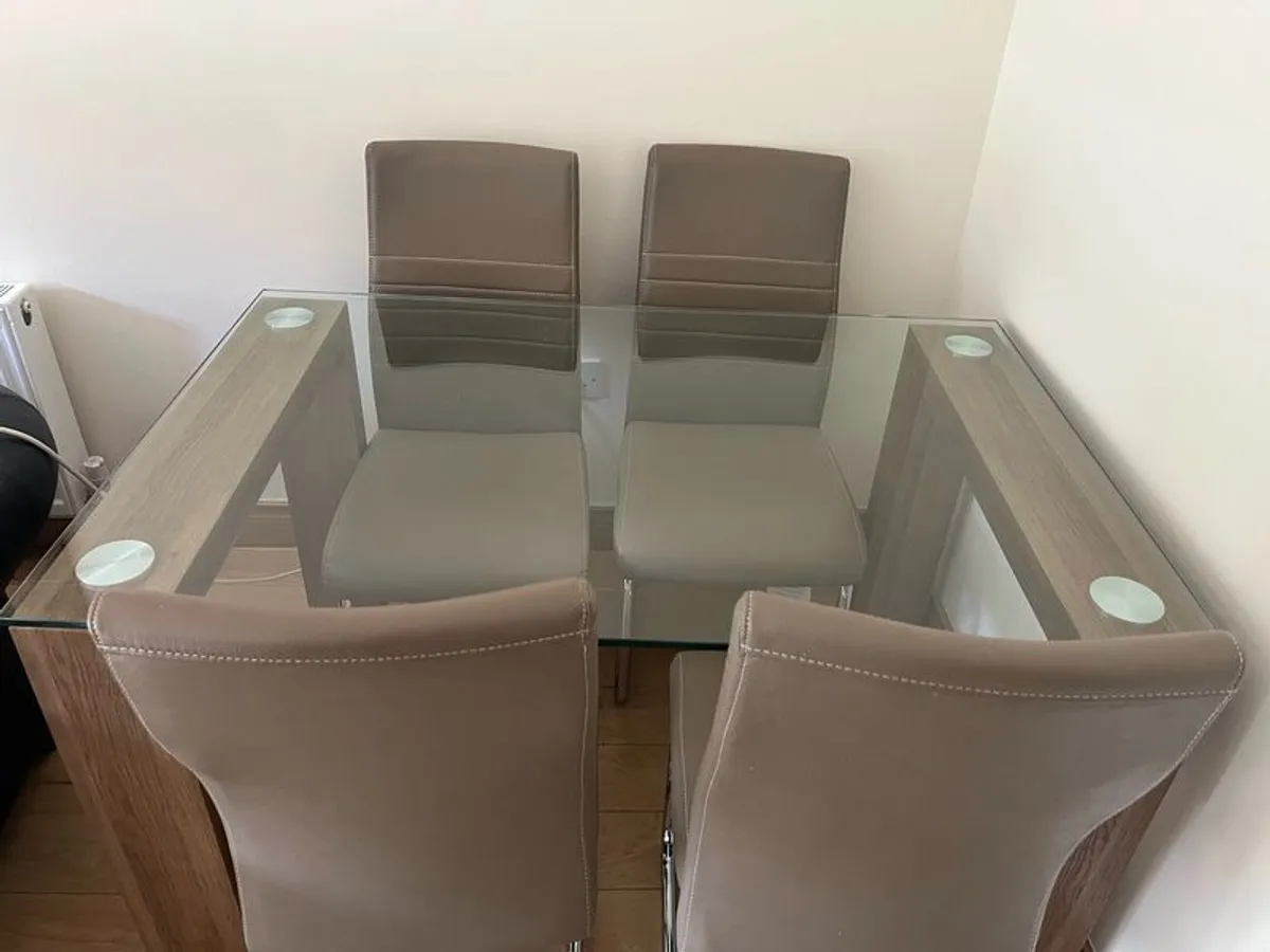 Table for sale - Image 2