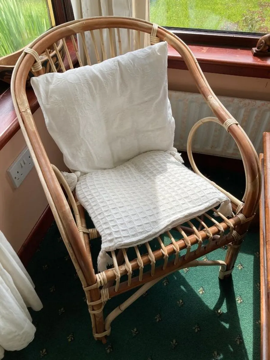 Wicker chairs - Image 2