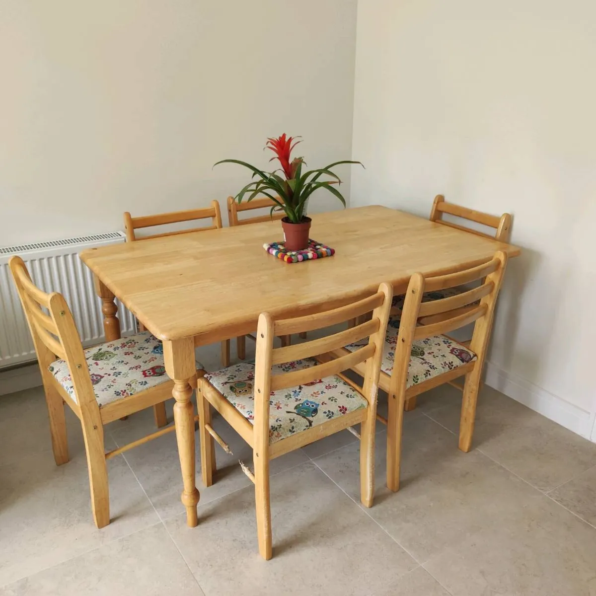 Kitchen table - Image 1