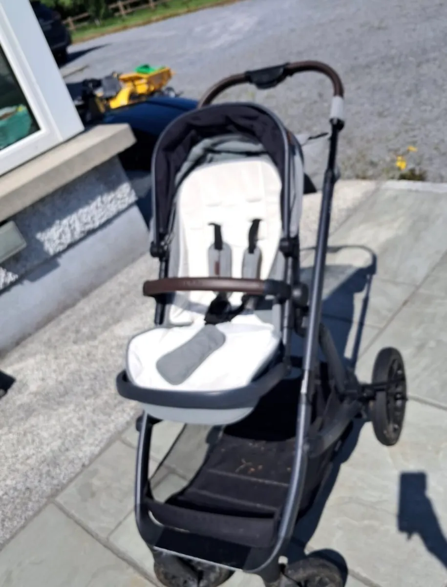Zummi Halo travel system - Image 2
