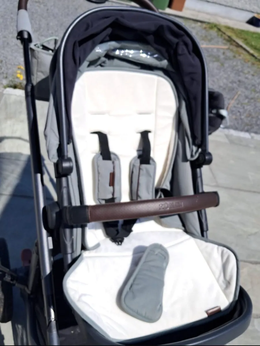 Zummi Halo travel system - Image 3