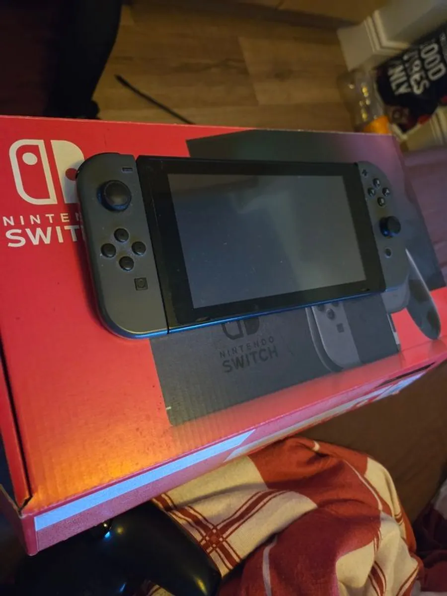 Nintendo switch - Image 1