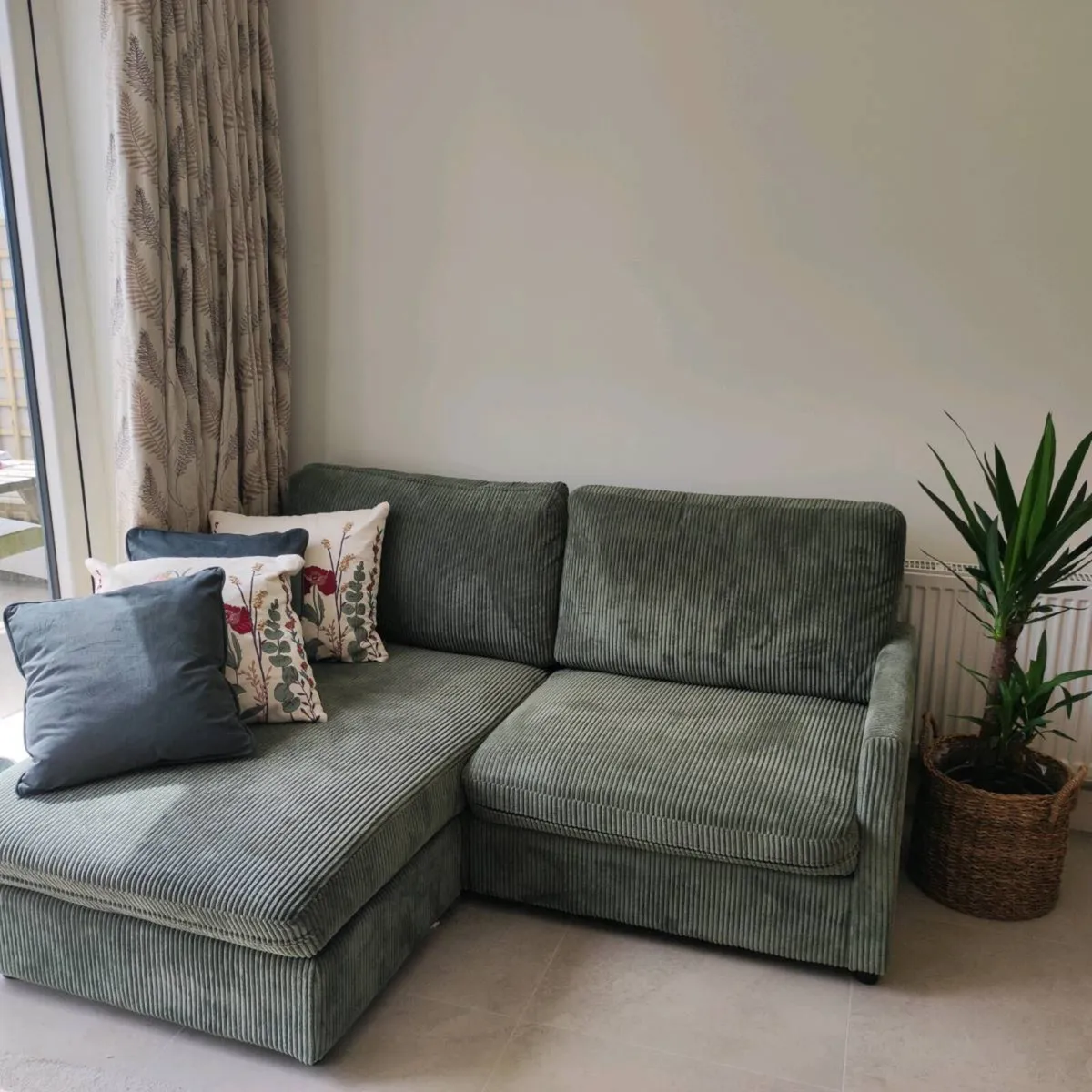 Small corduroy couch - Image 2