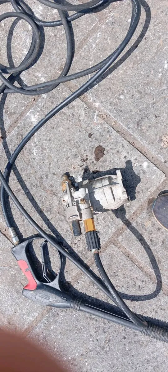 Petrol power washer pump - Image 1