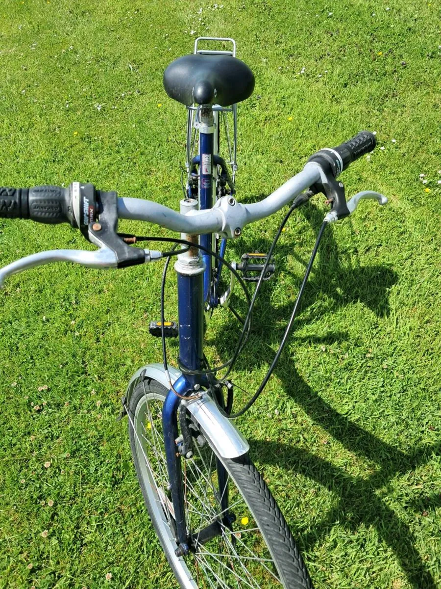 Ladies Giant Bike - Image 3