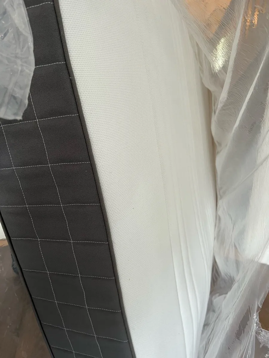 King size mattress - Image 3