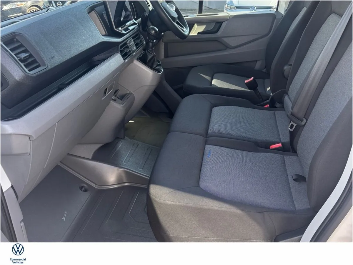 Volkswagen Crafter 2.0TDI 140HP Trendline MWB HR - Image 4