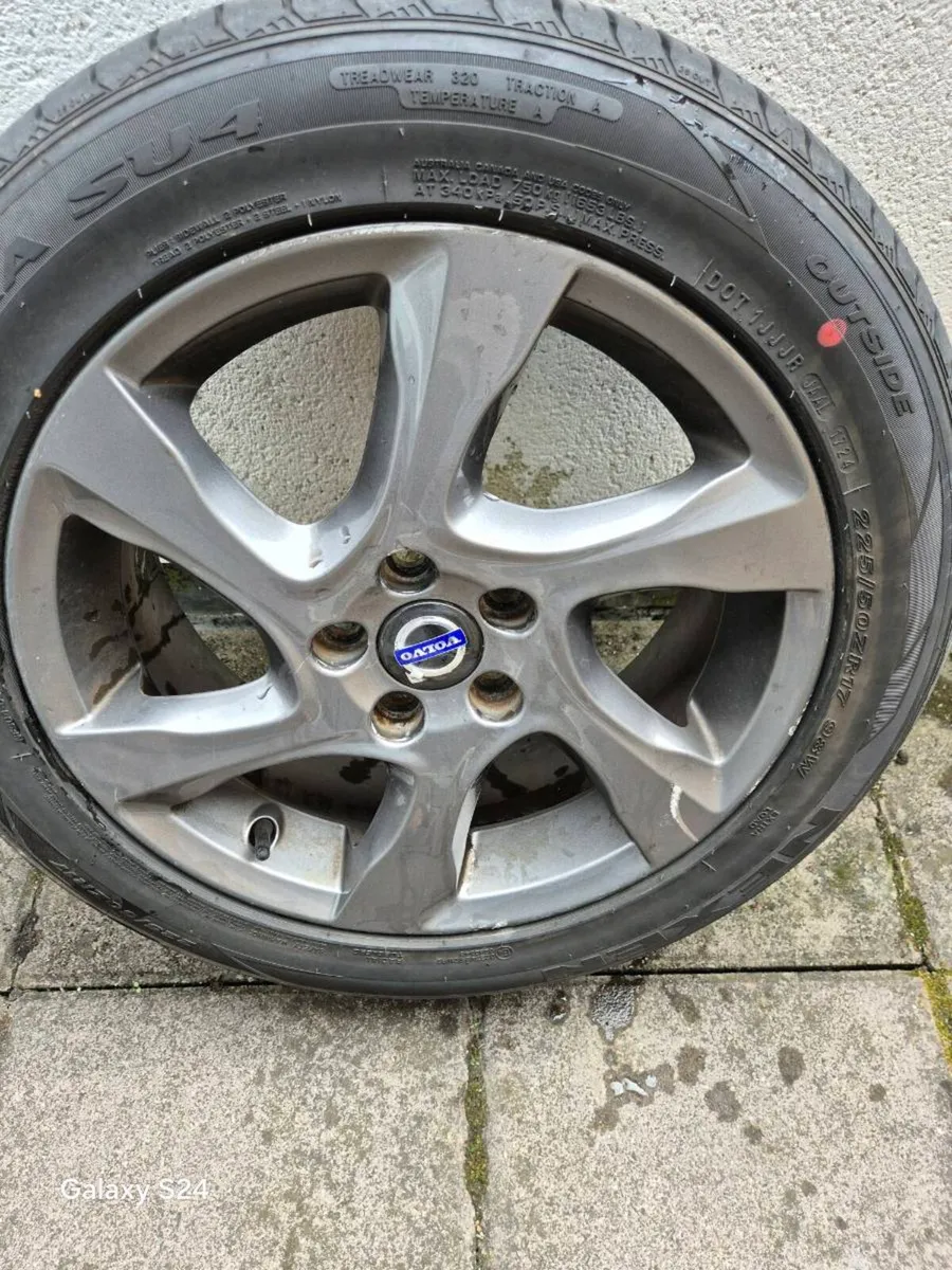 Original Volvo V40 Alloy Wheels with Nexen Tyres - Image 1