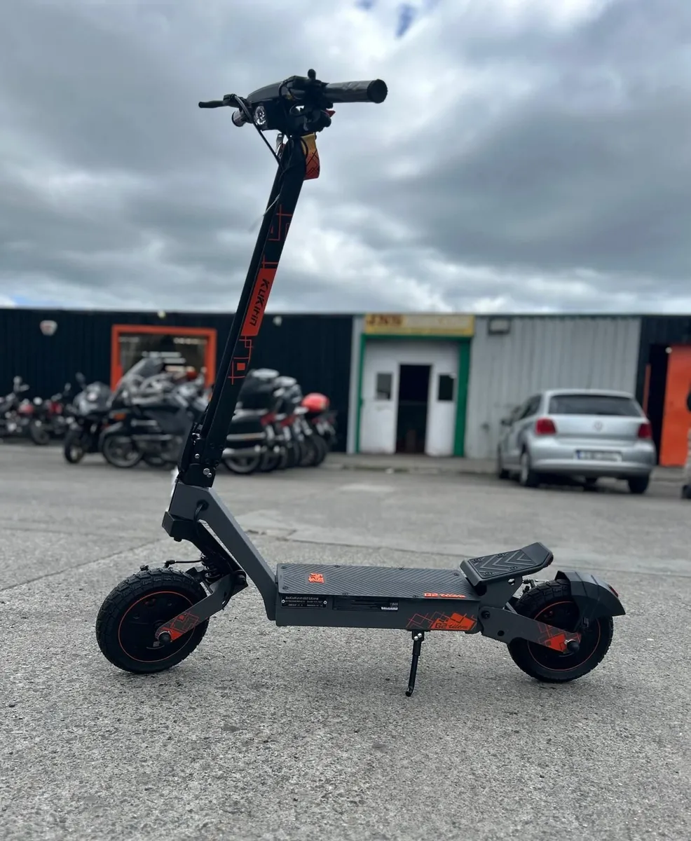 KuKirin G2 Ultra Electric Scooter - Image 2