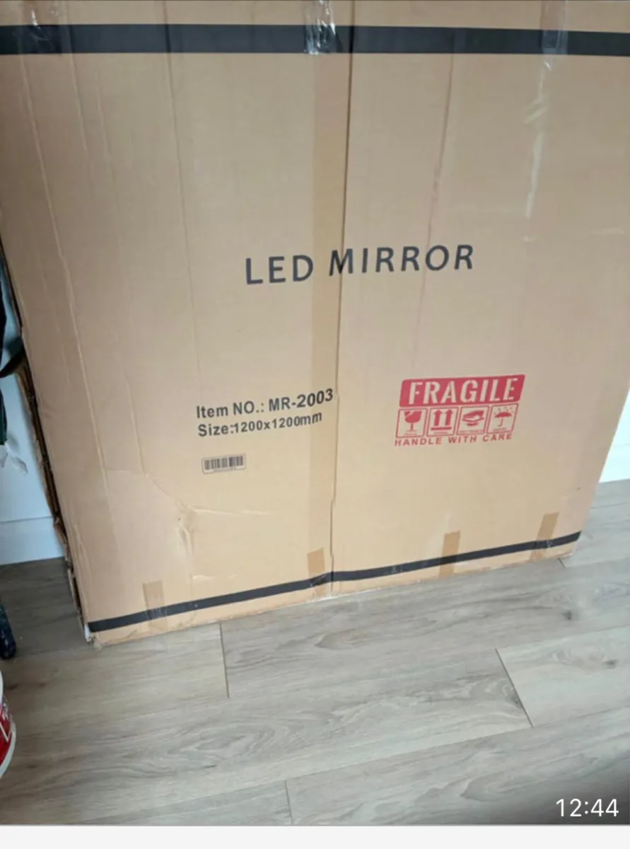 LED Mirror - Image 2