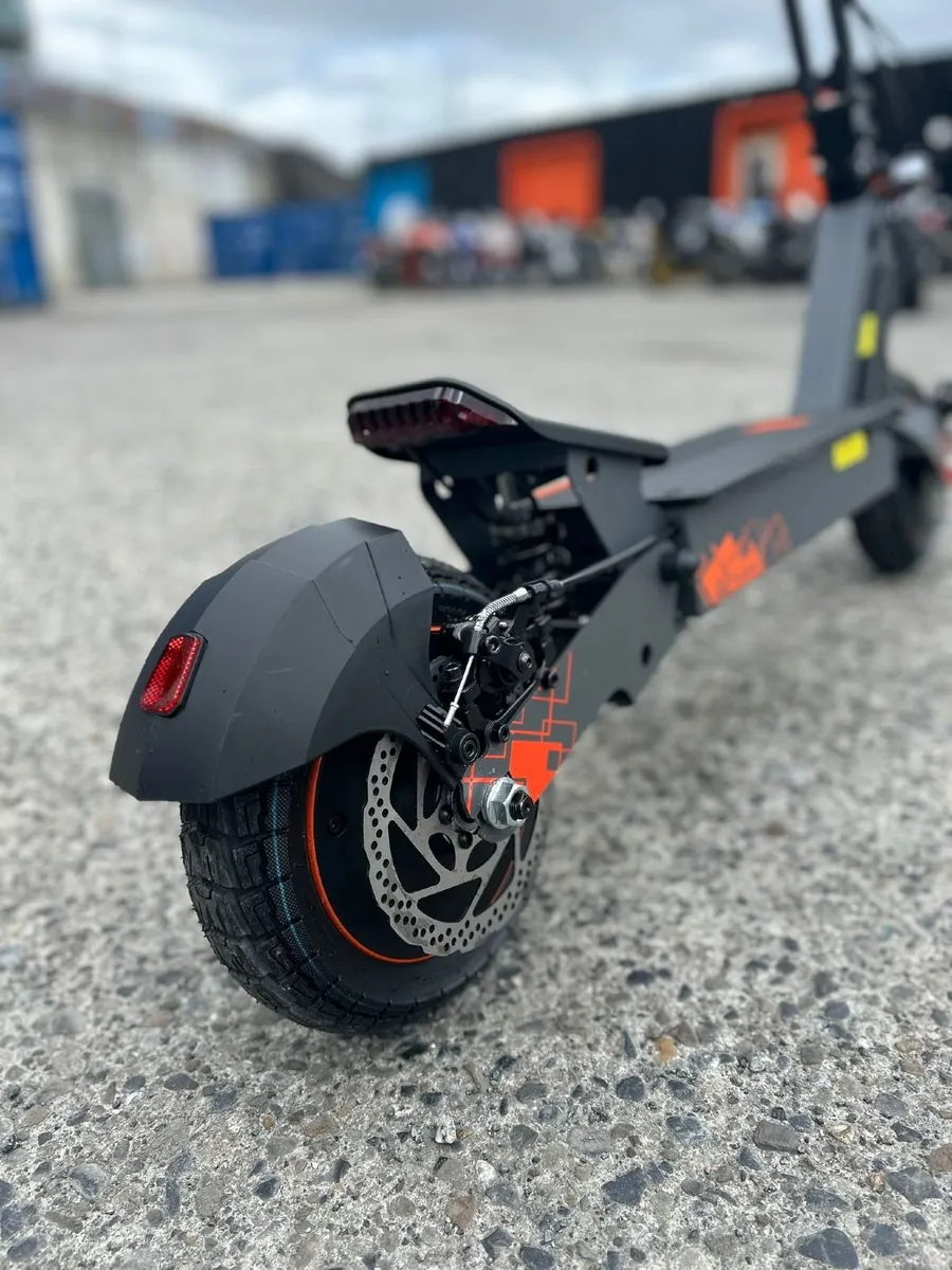 KuKirin G2 Ultra Electric Scooter - Image 3