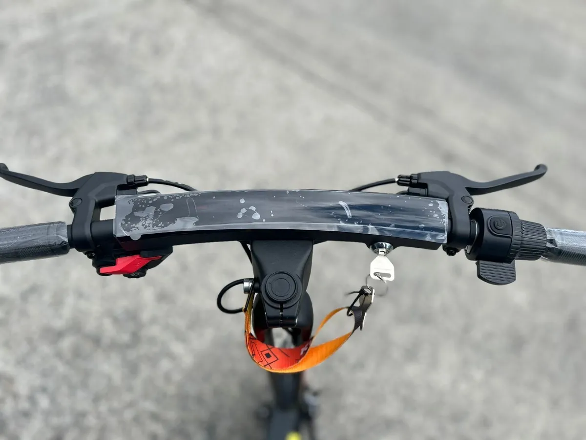 KuKirin G2 Ultra Electric Scooter - Image 4