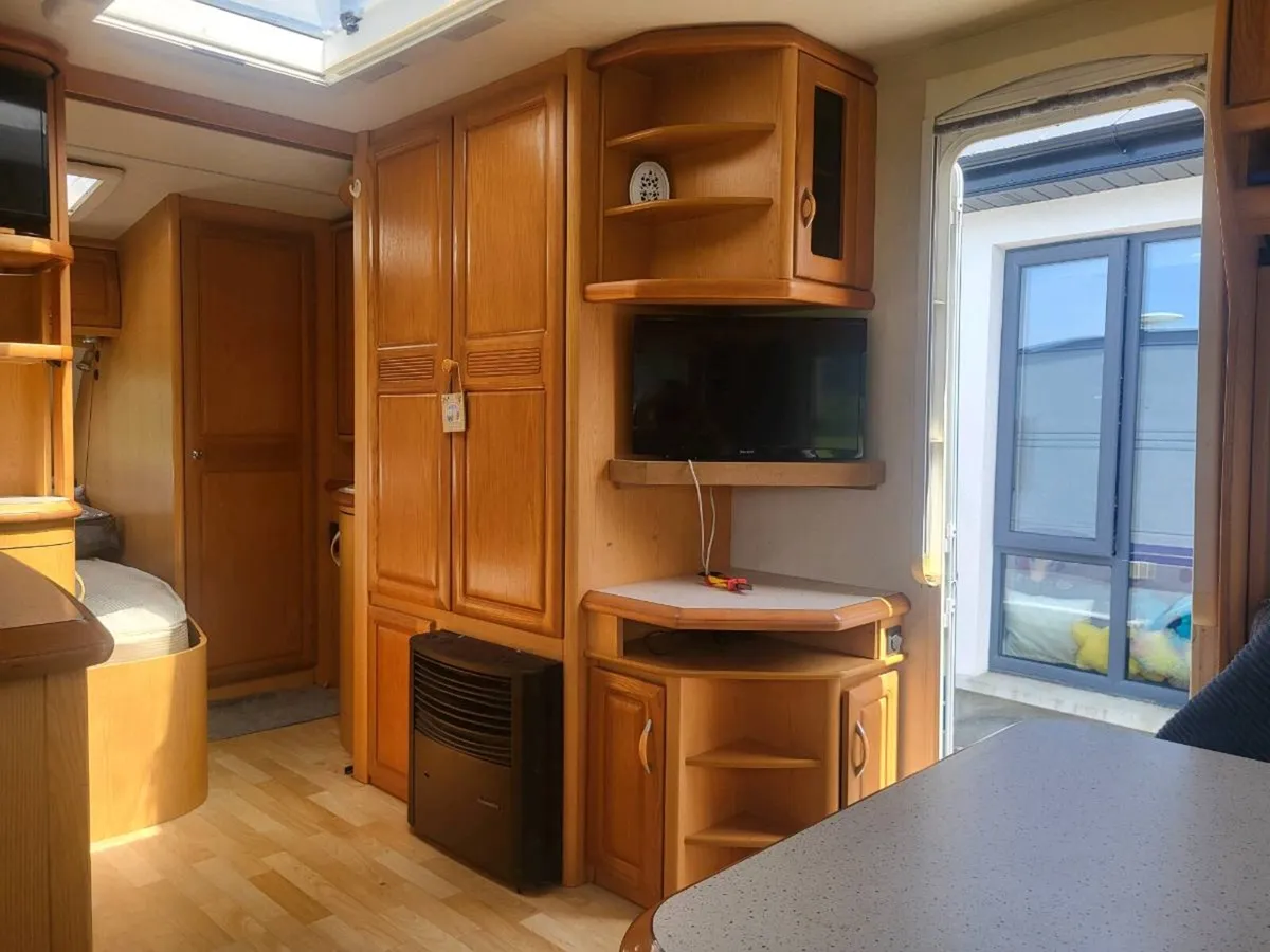 Hobby prestige caravan - Image 4