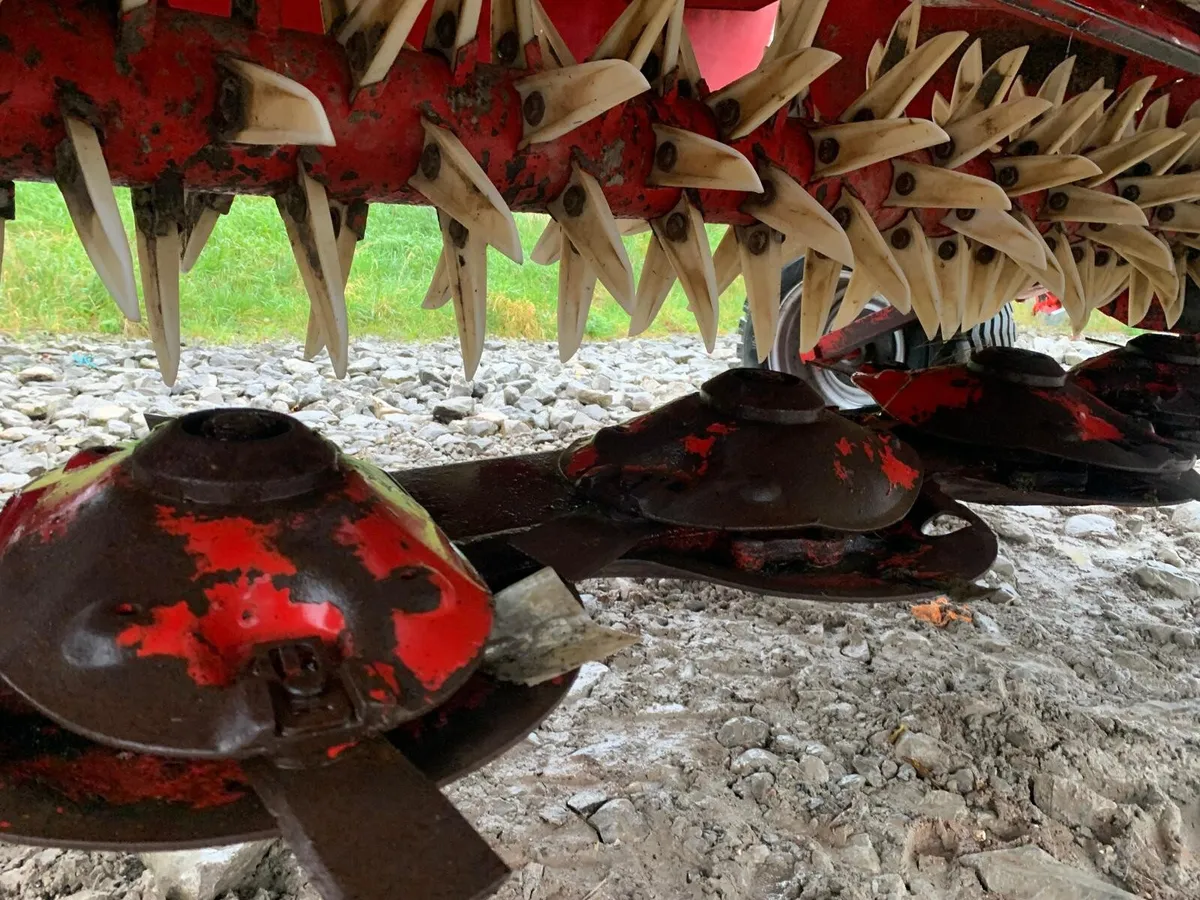 LELY SPLENDIMO 320 PC TRAILED MOWER CONDITIONER - Image 3