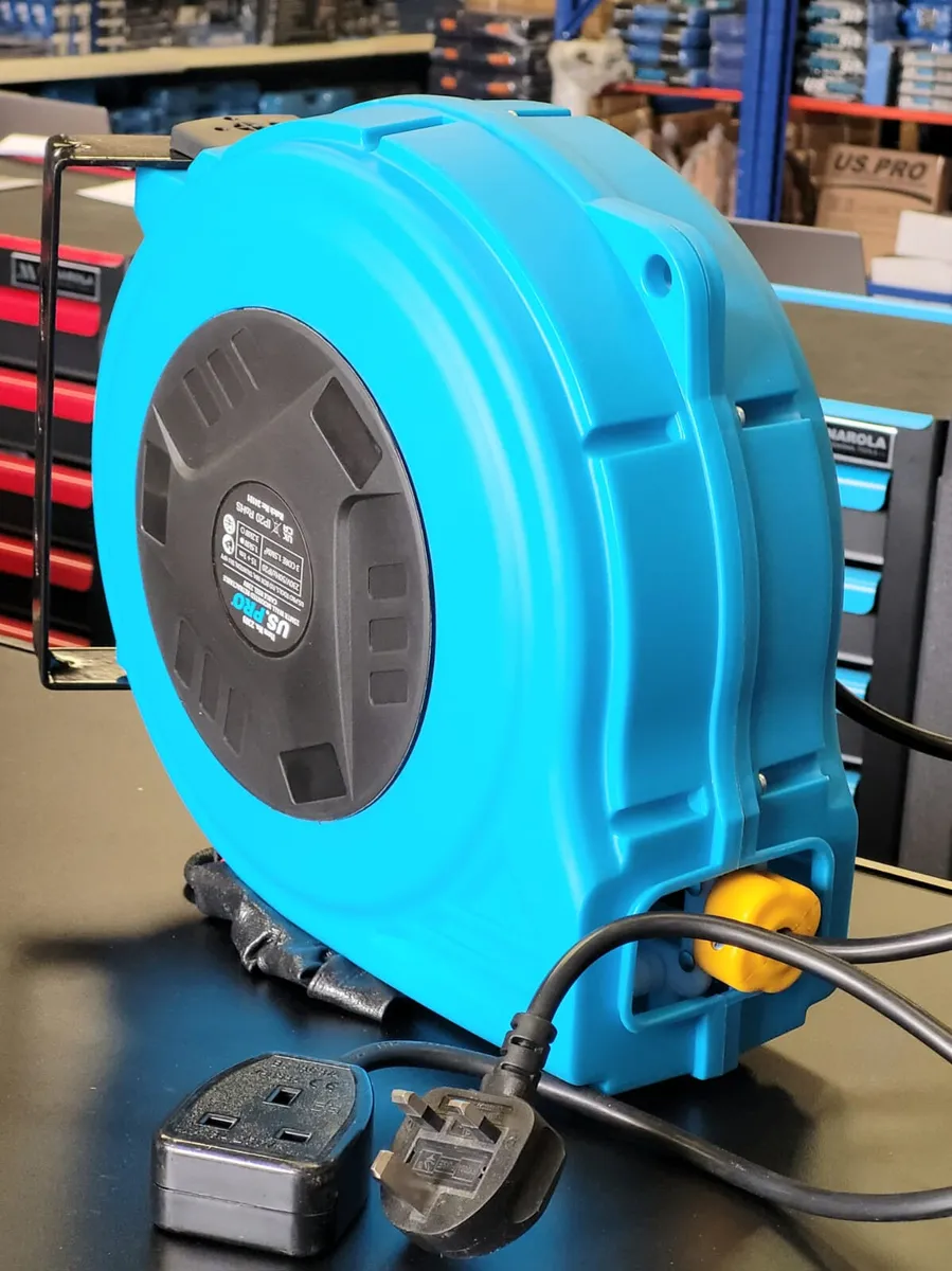 10 Meter Wall Mounted Retractable Cable Reel 230V - Image 1