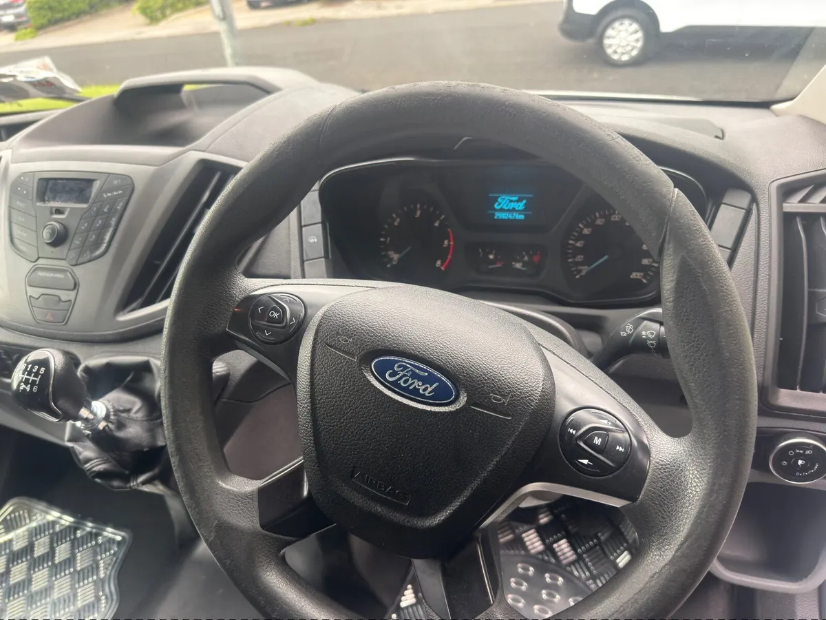 Ford Transit 2015 - Image 2