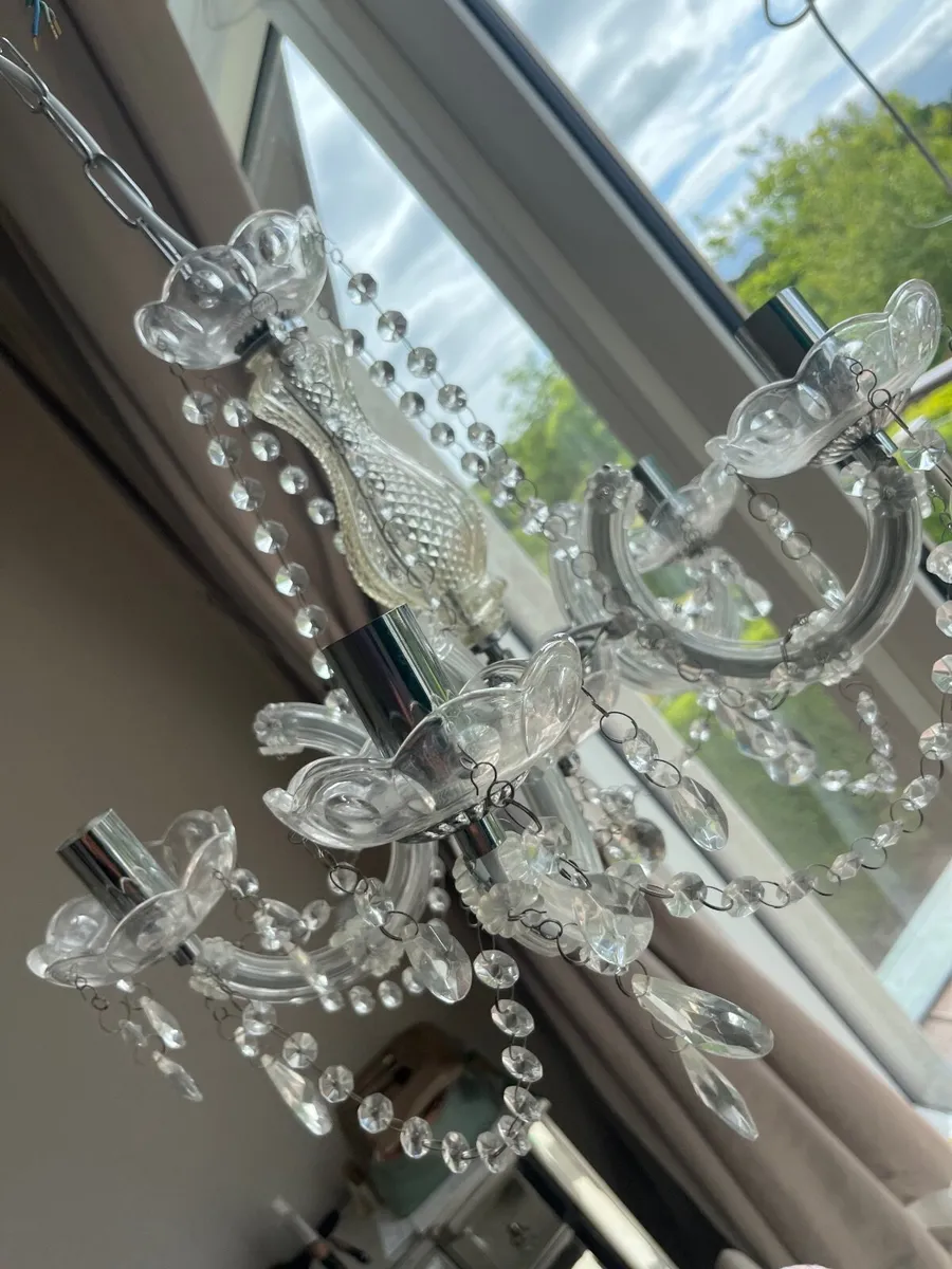 Light fitting- chandelier - Image 2