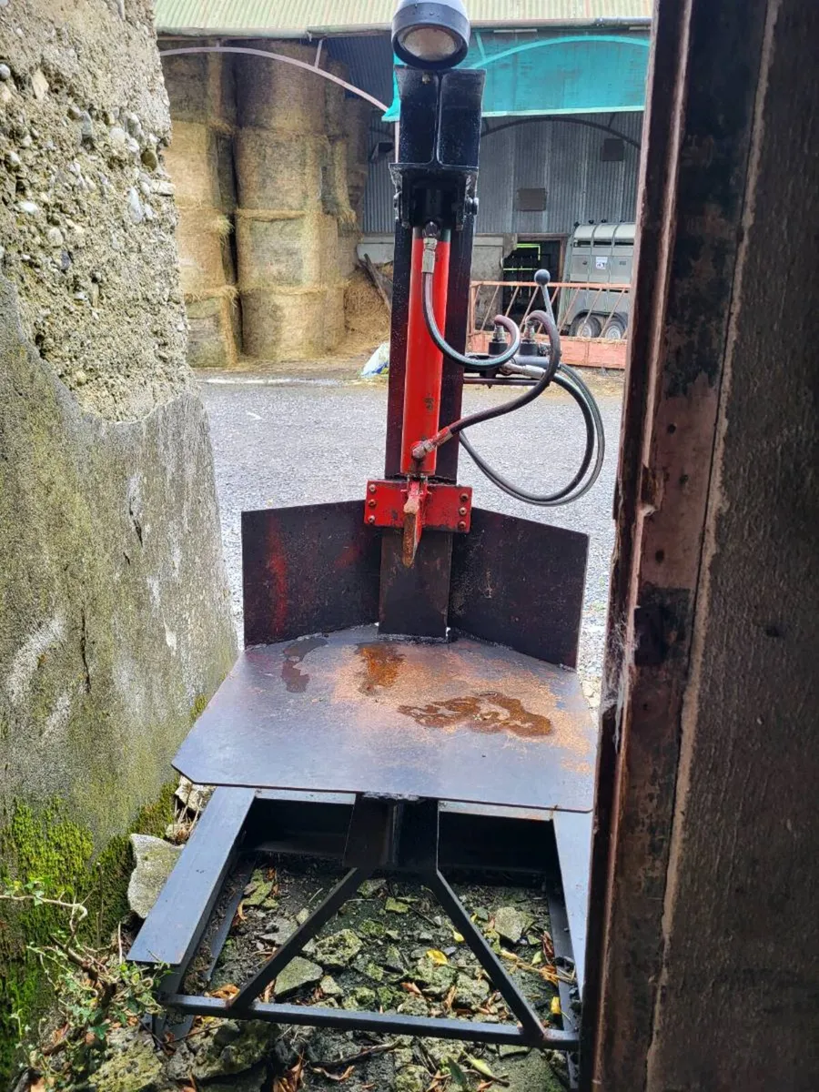 Log splitter - Image 2
