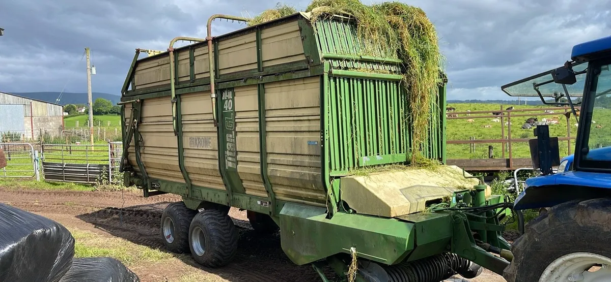 krone titan 6/40 silage wagon - Image 2