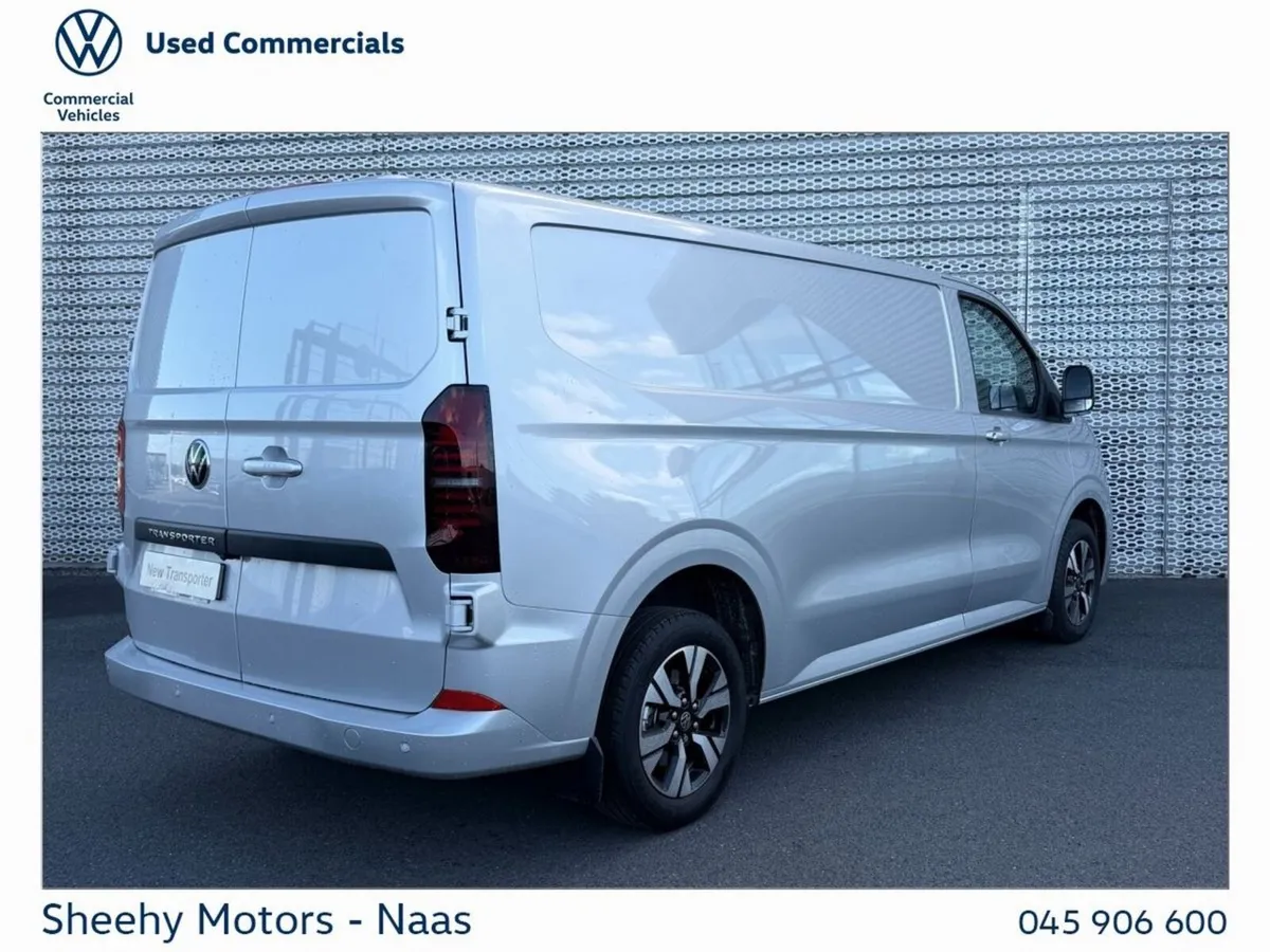 Volkswagen Transporter HIGHLINE LWB28 110HP  M6F - Image 3