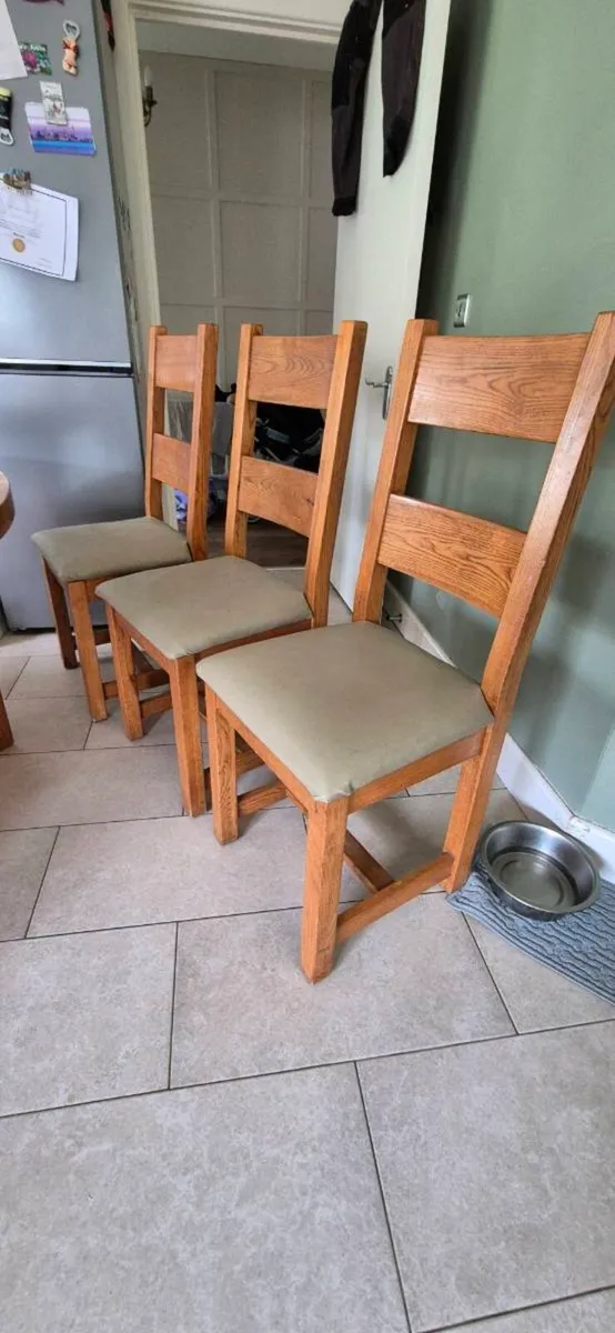 Kitchen table and six chairs - Image 3