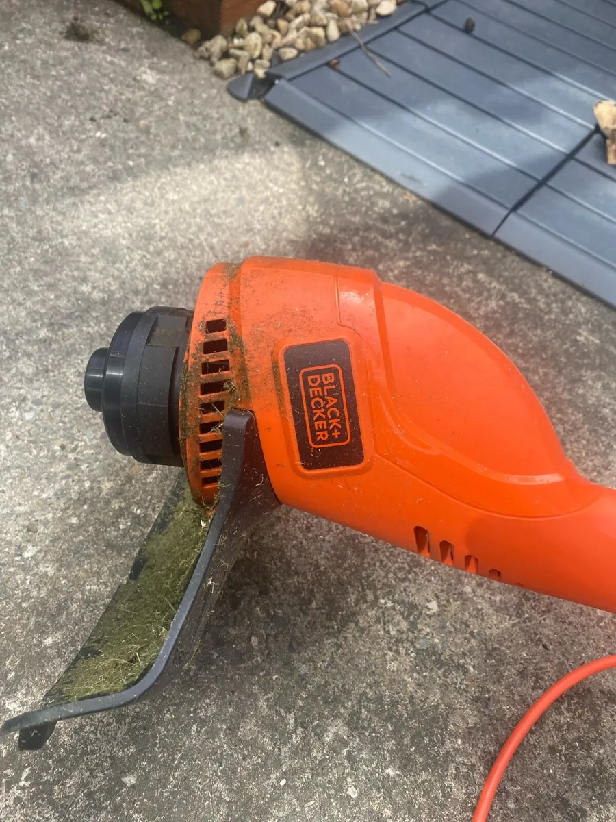 Black and Decker Gl250 Grass Trimmer 250W - Image 1