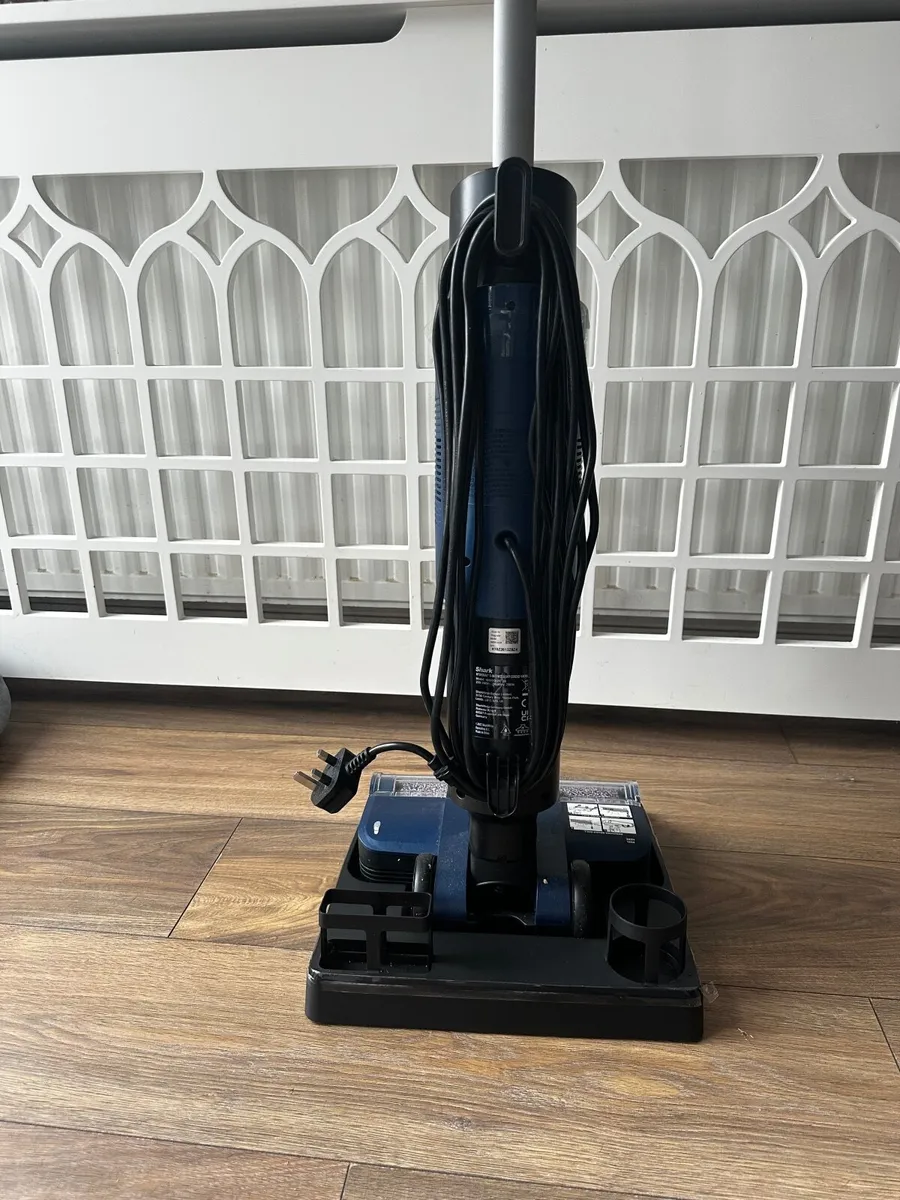 Shark hydrovac - Image 4