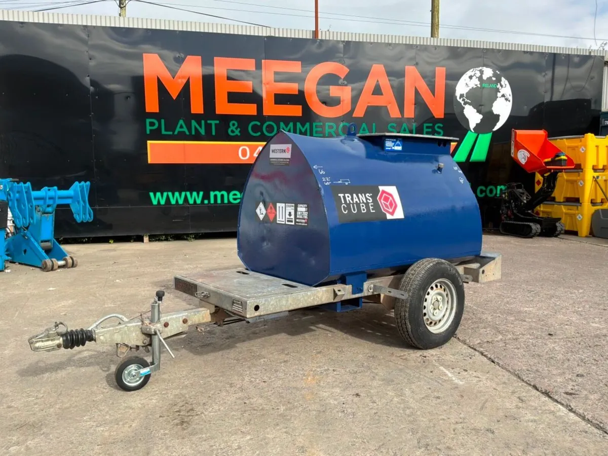 Western 950 litres single axle fuel delivery bowse - Image 1