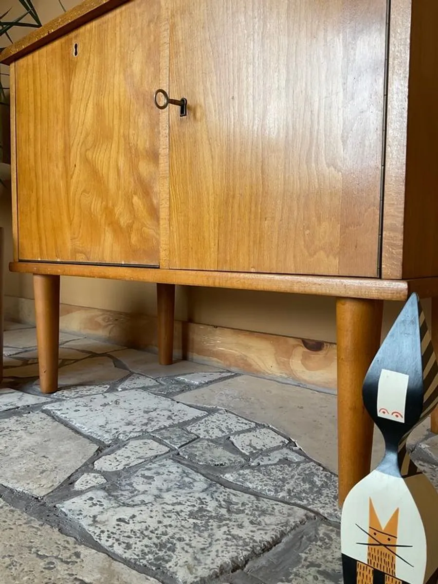 sideboard mid  century vinyl - Image 2