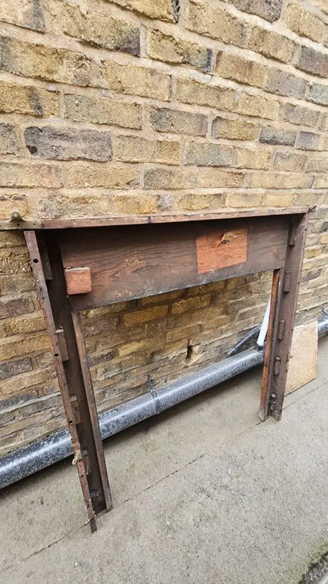 Metal and tiled fireplace with wooden mantle. With 4 panel internal door - Image 3
