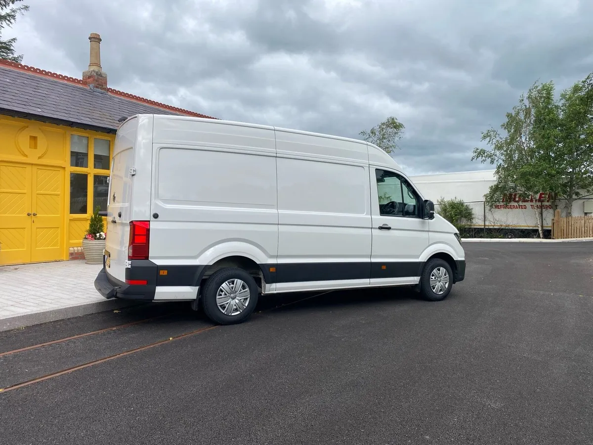 2024 D-REG VW CRAFTER MWB HIGHLINE - Image 4