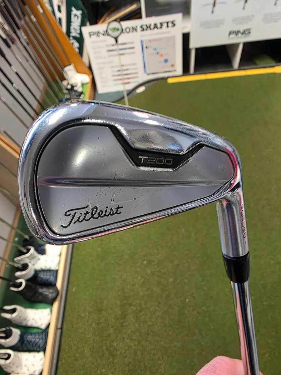 Titleist T200 Forged 4 Iron - Image 1