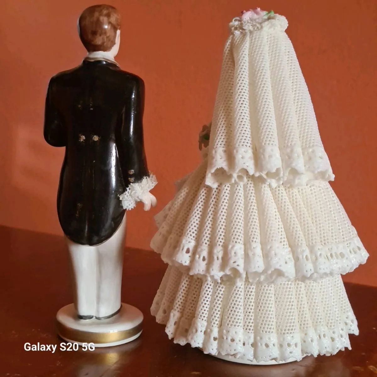 Irish Dresden wedding couple figurines - Image 4
