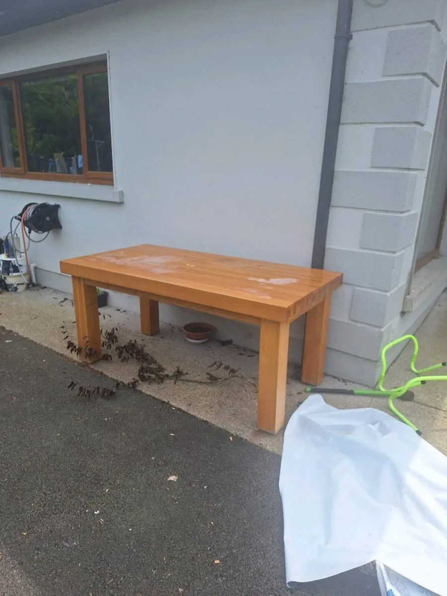 Kitchen table - Image 1
