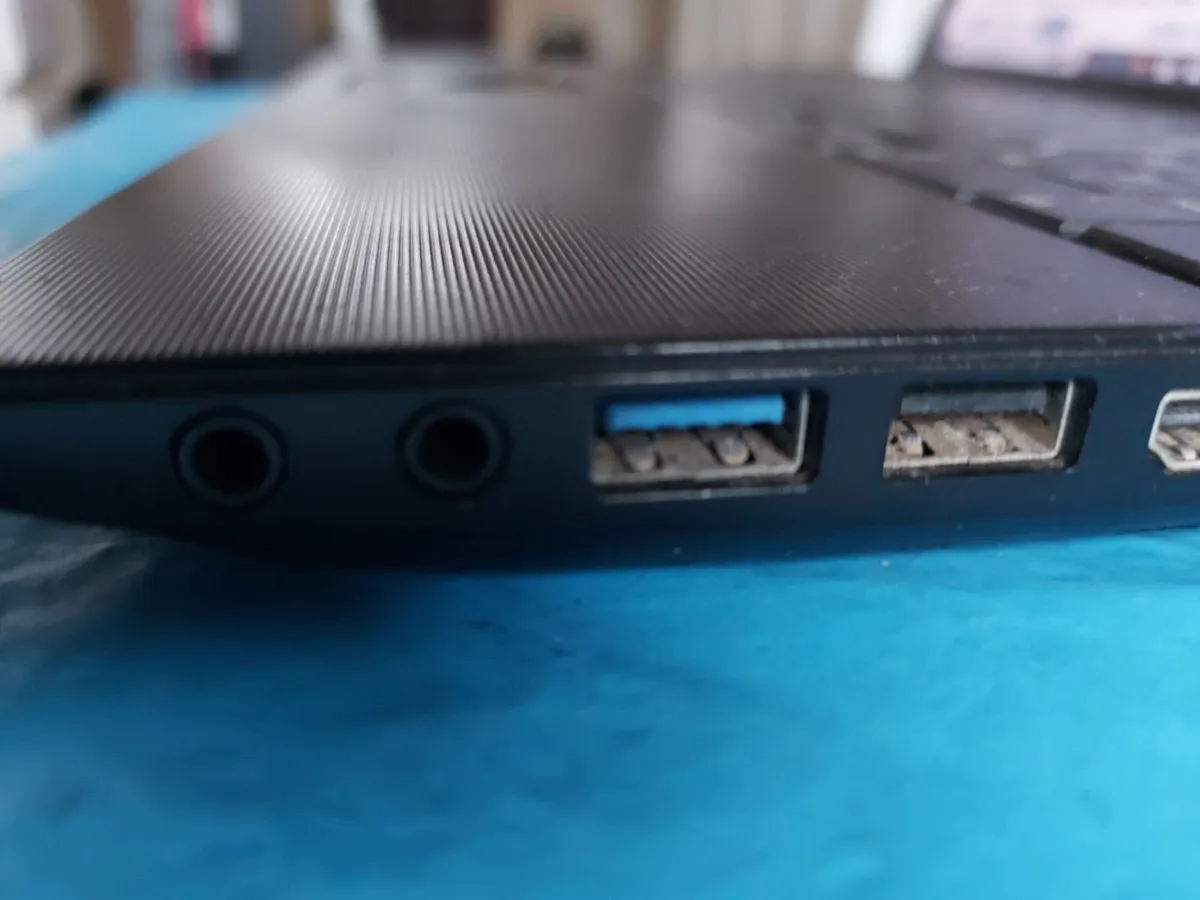 Toshiba Satellite laptop, 6GB Ram, 1 Terrabyte HDD - Image 2