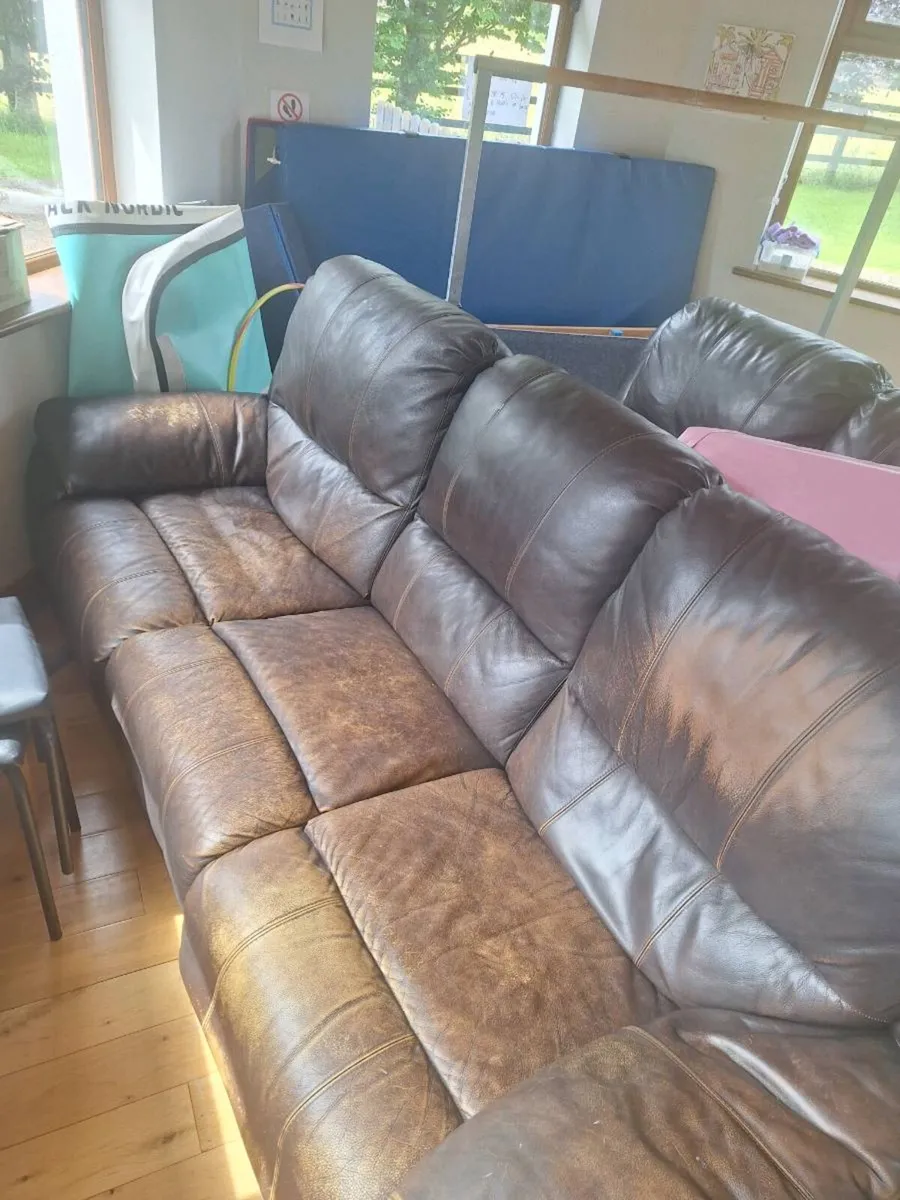 Couch - Image 2
