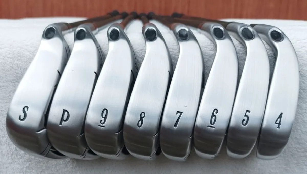 Golf Iron Set - Callaway X-22 (4-Sw) - Image 1