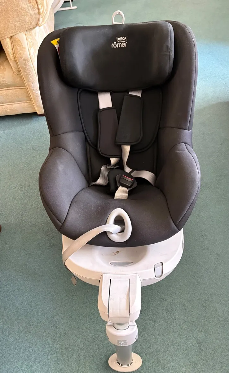 Car Seat - Image 4