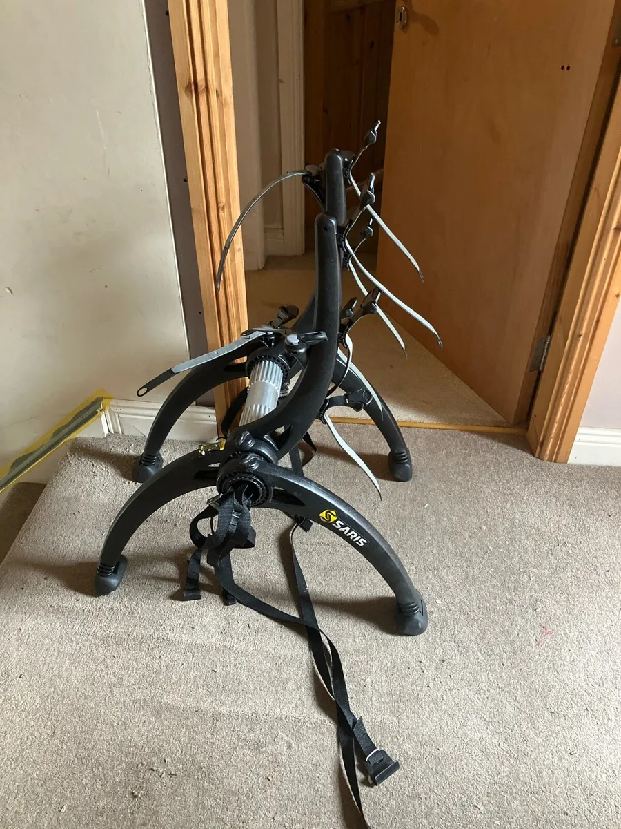 Bike rack saris 3 (fits hatchback/estate)