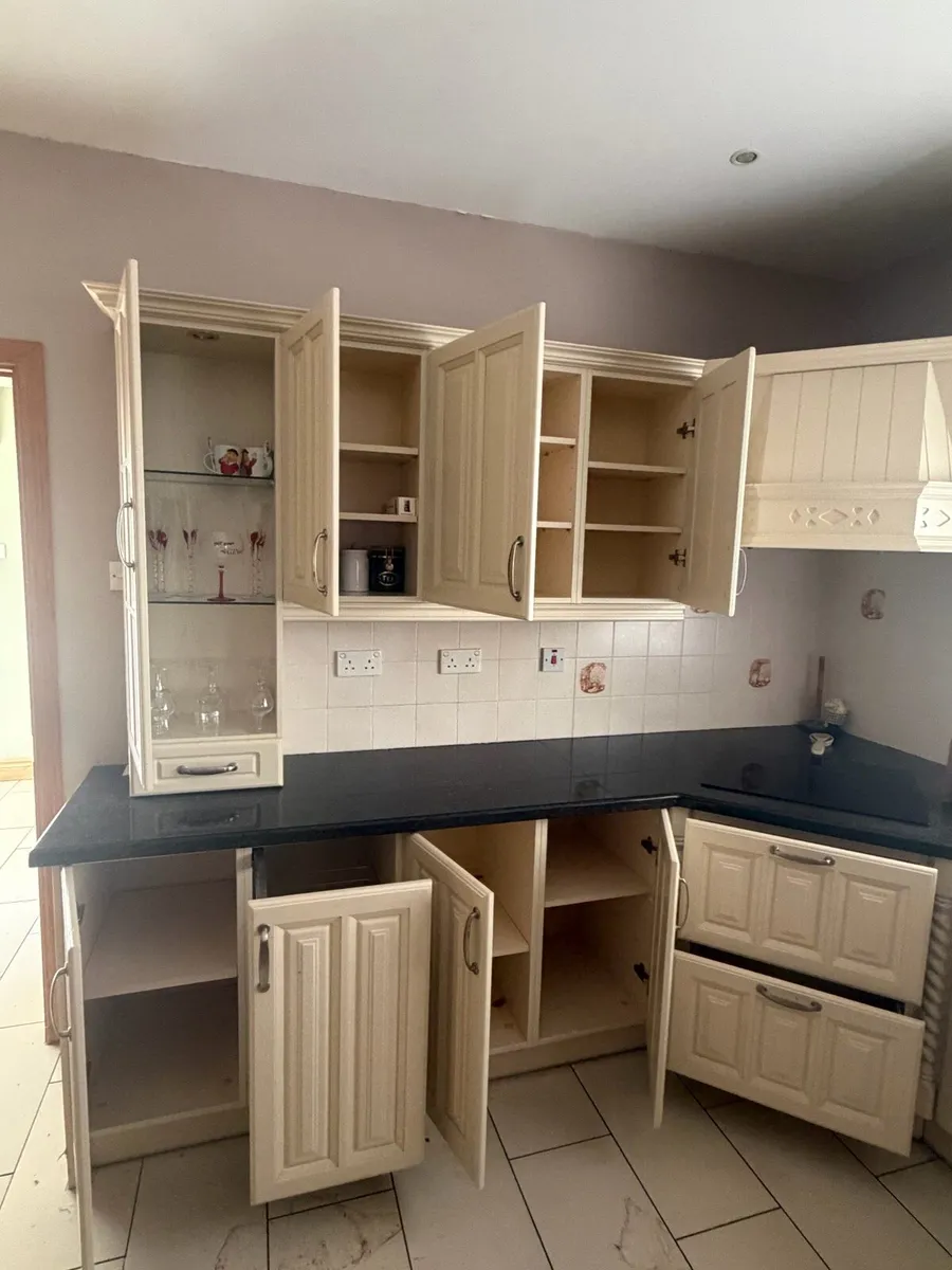 Kitchen with Granite Worktops - Image 2
