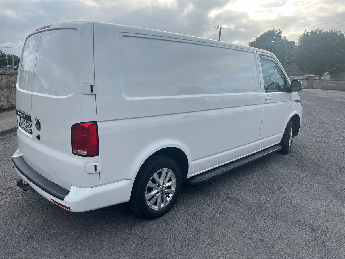 VW Transporter T6 TDI Highline Automatic150HP LWB - Image 4