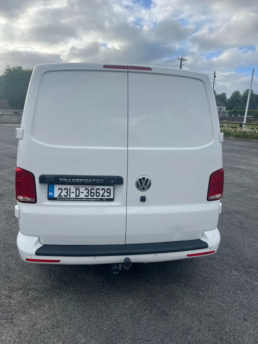 VW Transporter T6 TDI Highline Automatic150HP LWB - Image 3