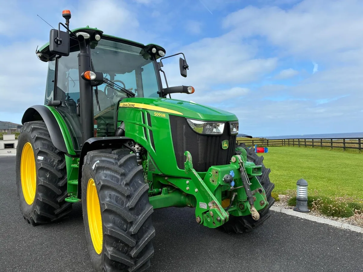 John Deere 5090R - Image 3