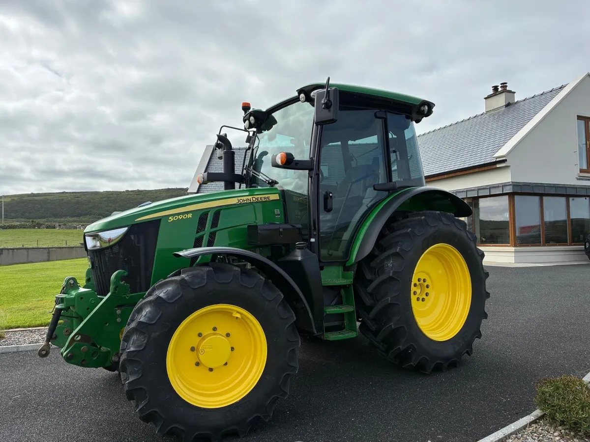 John Deere 5090R - Image 4