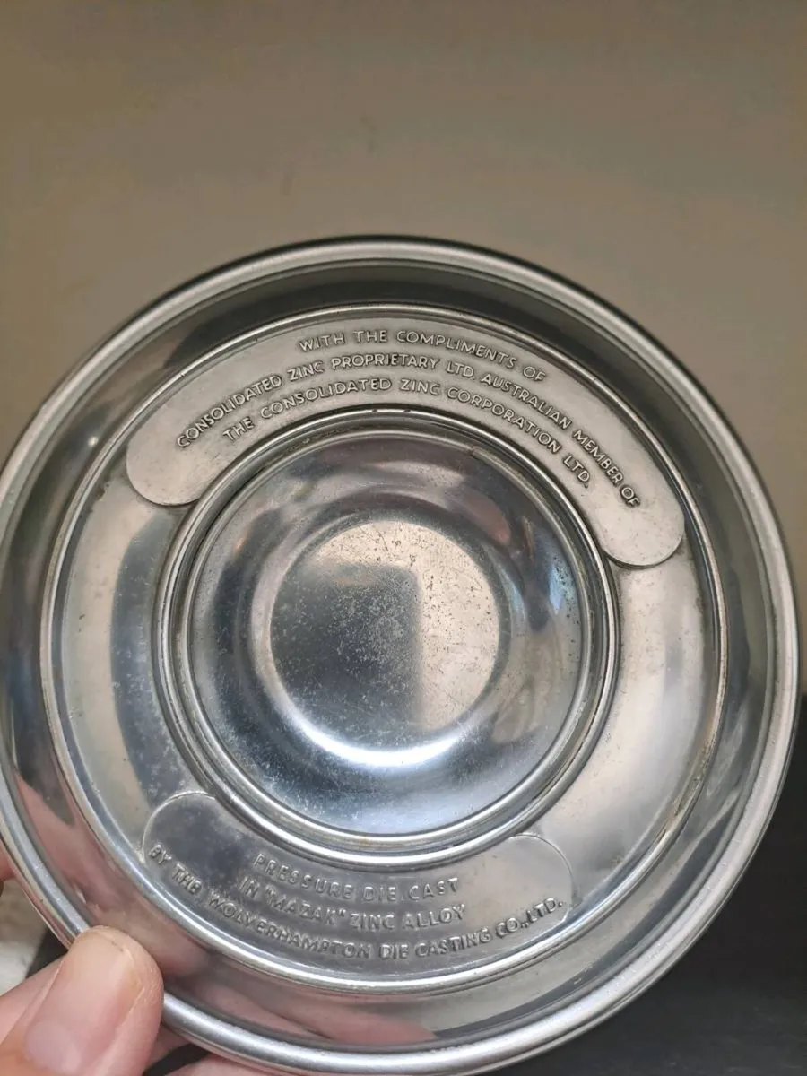 Vintage CZC Advertising Ashtray - Image 4