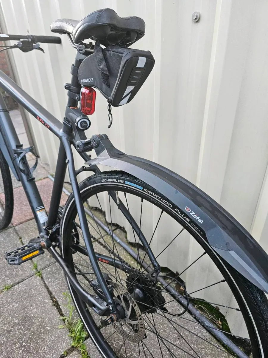 Cannondale hybrid road/mountain bike + accessories - Image 4