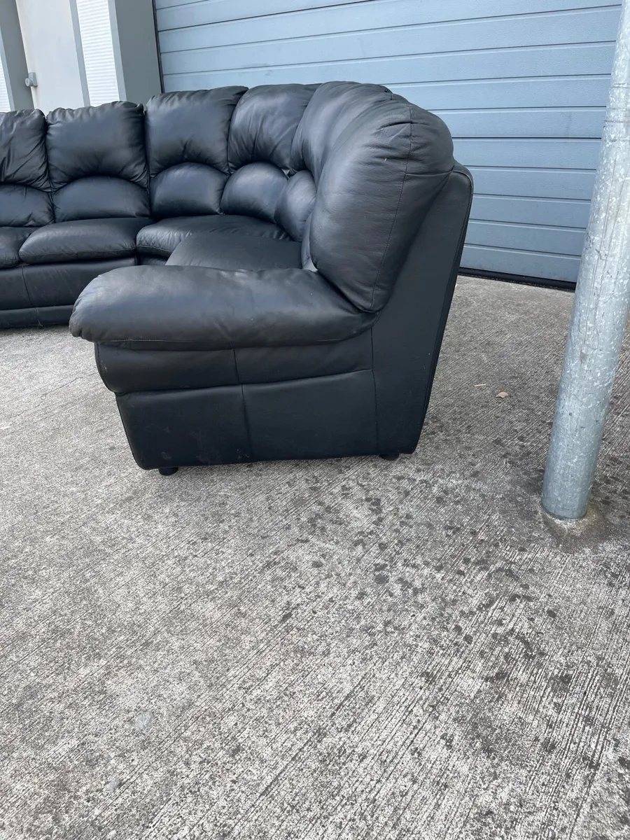 Black leather corner - Image 2